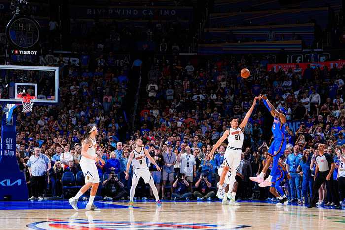 约基奇大战亚历山大，掘金最后2分钟追平雷霆