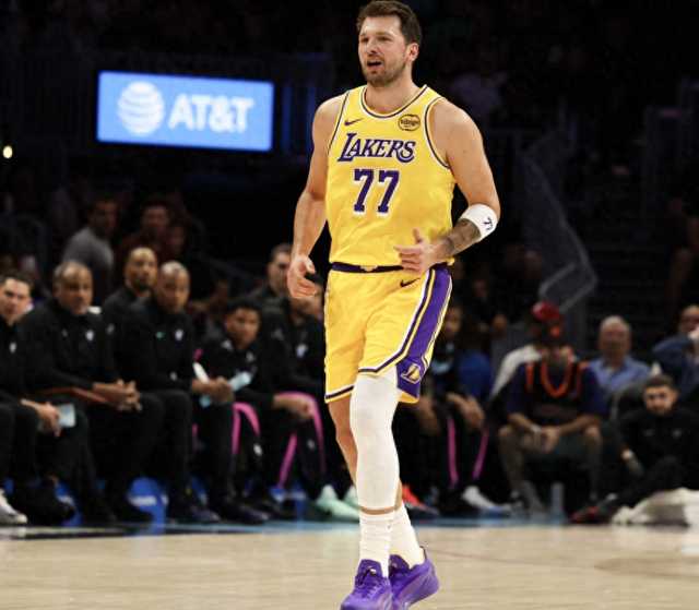 就在今天，东契奇又爆发，达成21世纪绝无仅有纪录，得分王稳了